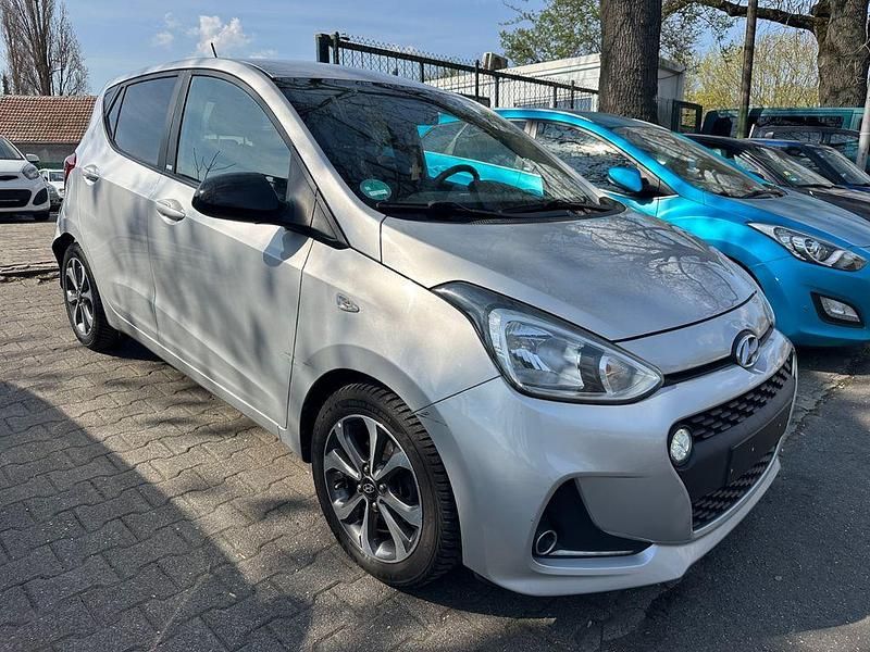 Gebraucht Hyundai i10 YES! 67 PS (49 kW) 2019 Silber Kleinwagen