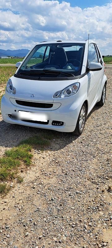 Weiß Gebraucht 2011 Smart ForTwo Cabrio Cabrio | 6.800 € (Fairer Preis) - Bild 1/4