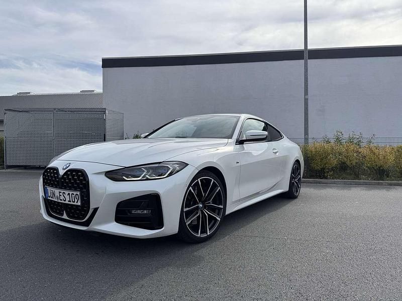 Weiß Gebraucht 2021 BMW 430 M Sport Coupé | 40.500 € (Etwas zu teuer) - Bild 1/4