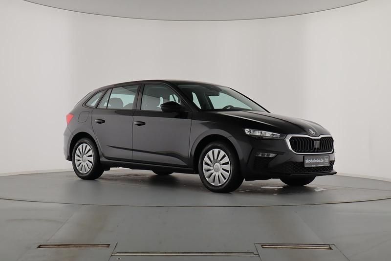 Gebraucht Skoda Scala Essence 95 PS (69 kW) 2025 Schwarzmagic perleffekt Kleinwagen