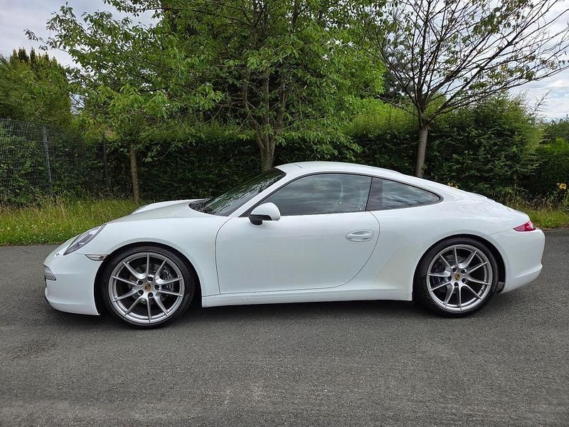 Gebraucht Porsche 911 Carrera 349 PS (256 kW) 2014 Pure white/weiss Coupé