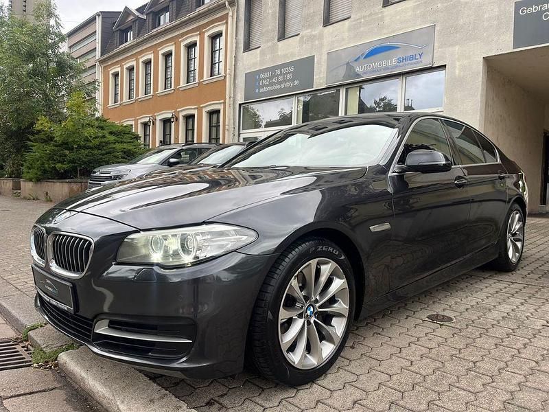 Gebraucht BMW 530 Performance 258 PS (189 kW) 2015 Grau Limousine