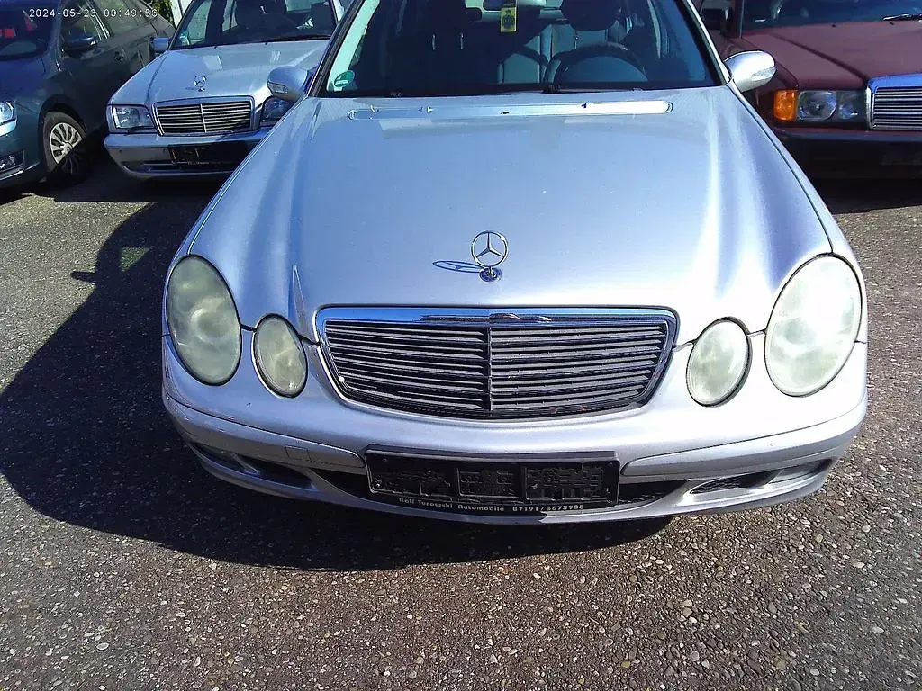Gebraucht Mercedes E220 150 PS (110 kW) 2005 Silber Limousine