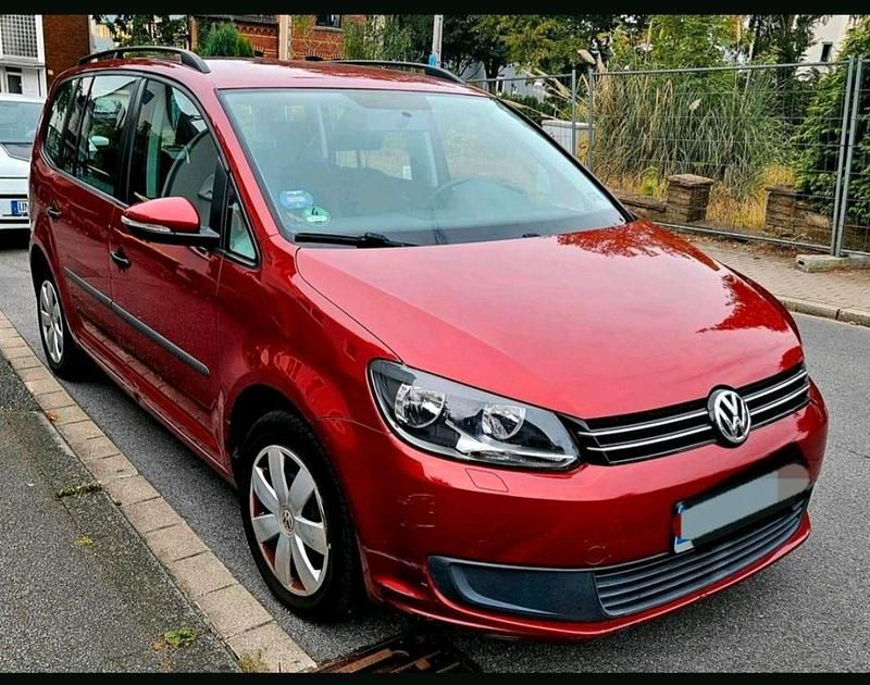 Rot Gebraucht 2014 VW Touran Van / Kleinbus | 7.800 € (Fairer Preis) - Bild 1/4