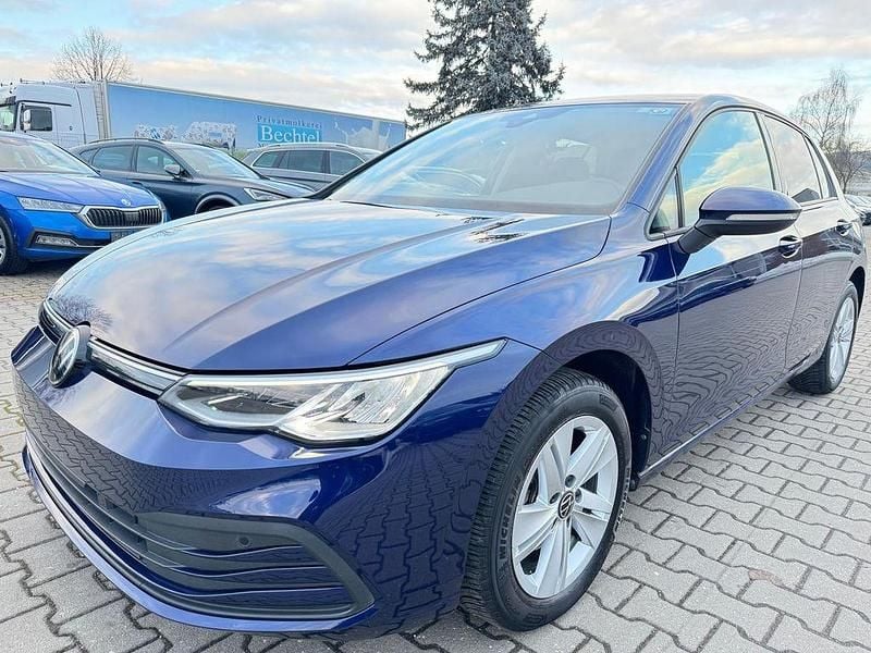 Gebraucht VW Golf VIII Life 116 PS (85 kW) 2024 Blau Limousine