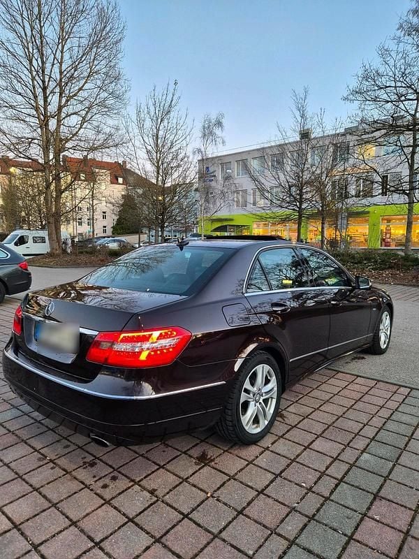 Gebraucht Mercedes E350 265 PS (194 kW) 2011 Andere farben Limousine