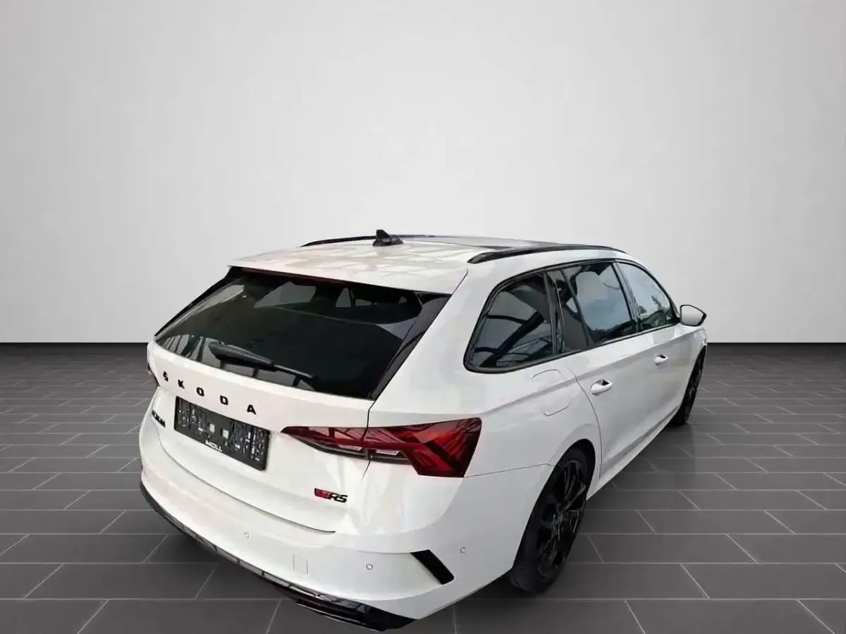 Gebraucht Skoda Octavia Plus Edition 200 PS (147 kW) 2023 Weiß Kombi
