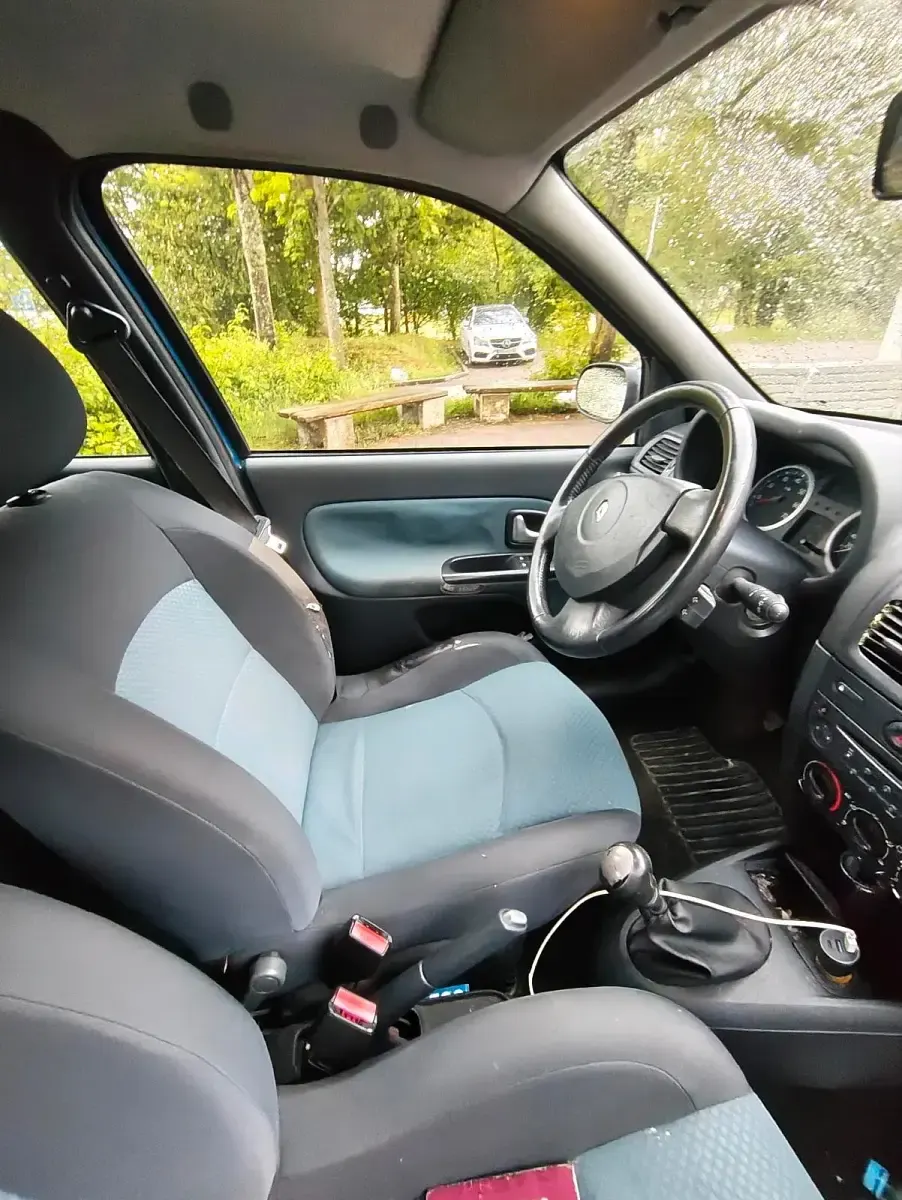 Gebraucht Renault Clio 74 PS (54 kW) 2005 Blau Kleinwagen