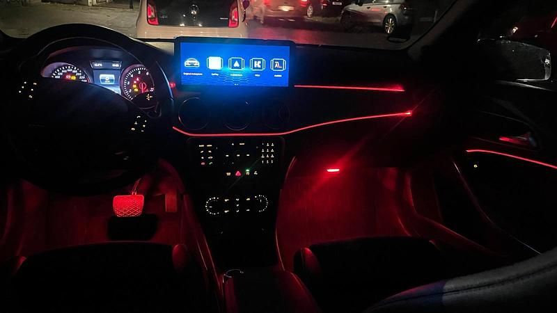 Schwarz Gebraucht 2016 Mercedes CLA250 Limousine | 18.900 € (Superpreis) - Bild 1/4