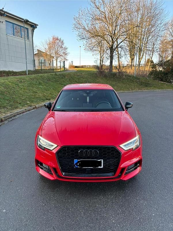 Gebraucht Audi A3 Sport 184 PS (135 kW) 2019 Rot Limousine