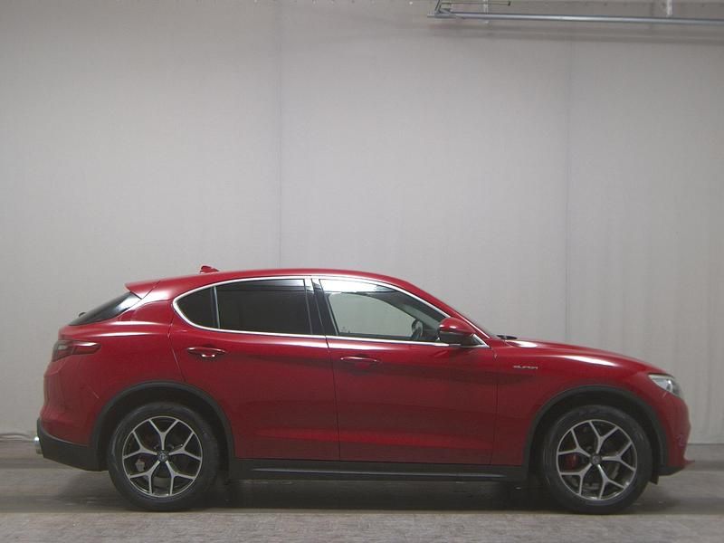 Rot Gebraucht 2021 Alfa Romeo Stelvio Super SUV | 19.580 € (Guter Preis) - Bild 1/4