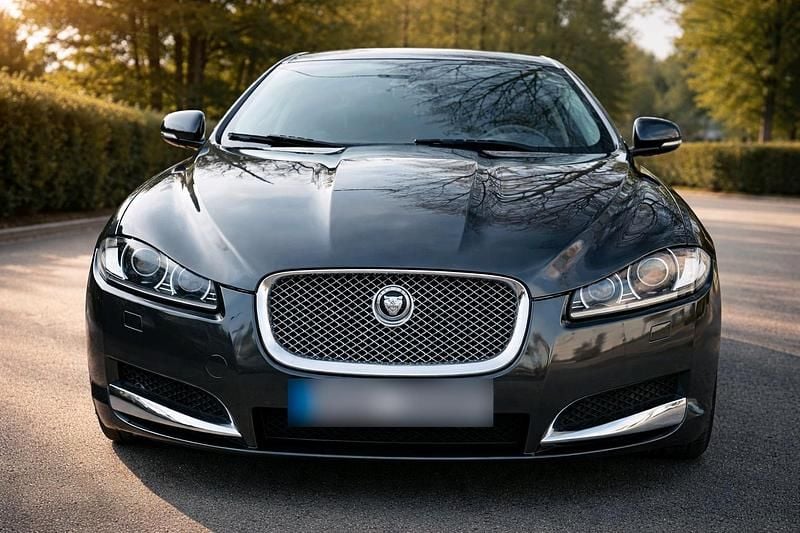Gebraucht Jaguar XF 200 PS (147 kW) 2013 Grau Kombi