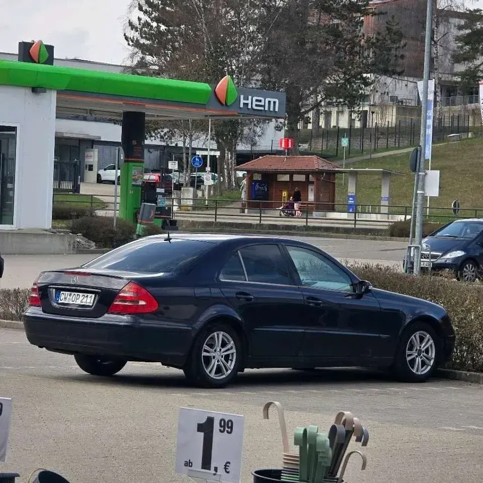 Gebraucht Mercedes 200 122 PS (89 kW) 2004 Blau Limousine