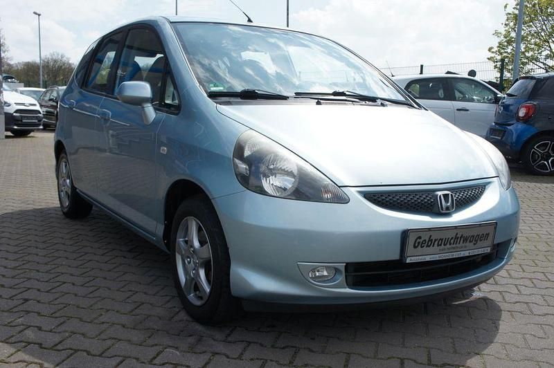 Gebraucht Honda Jazz 77 PS (56 kW) 2008 Blau Kleinwagen