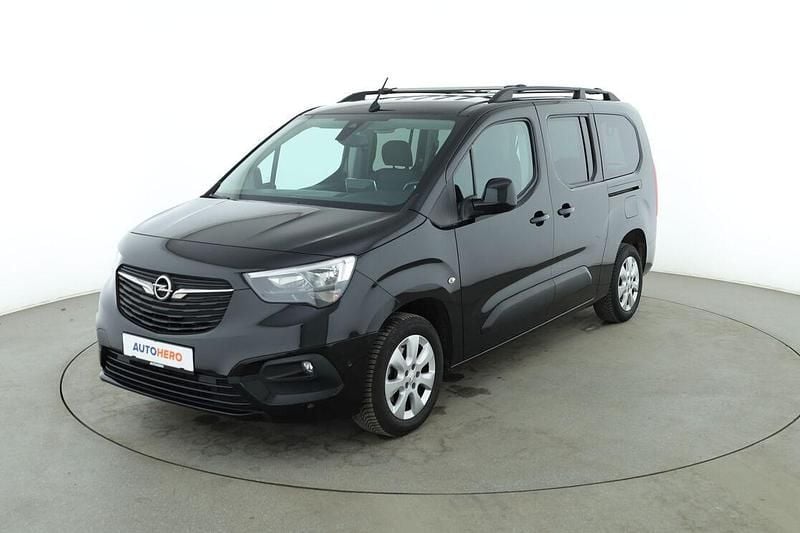 Second-hand Opel Combo Life Elegance 131 CP (96 kW) 2022 Monovolum