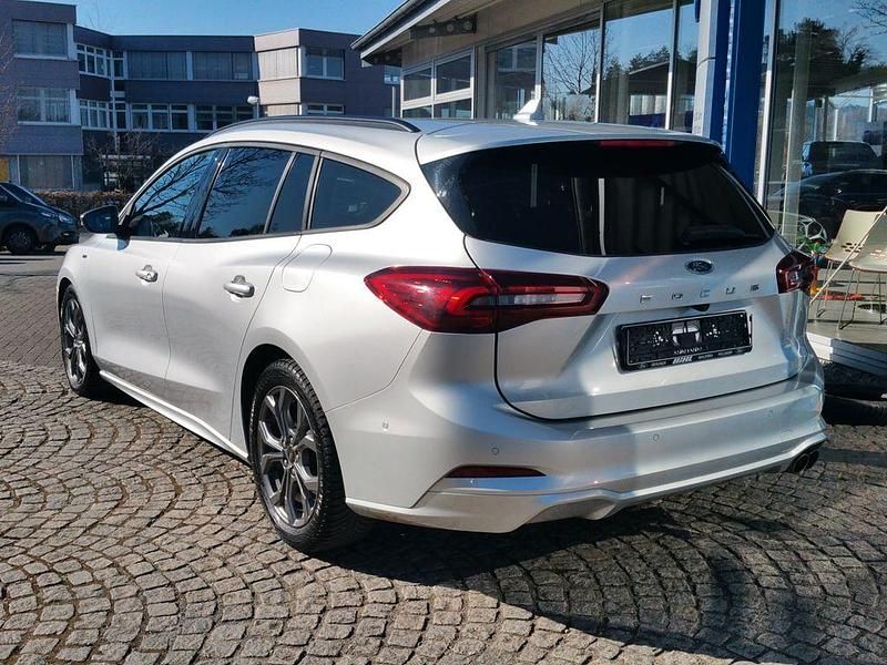 Gebraucht Ford Focus ST-Line 116 PS (85 kW) 2025 Silber Limousine