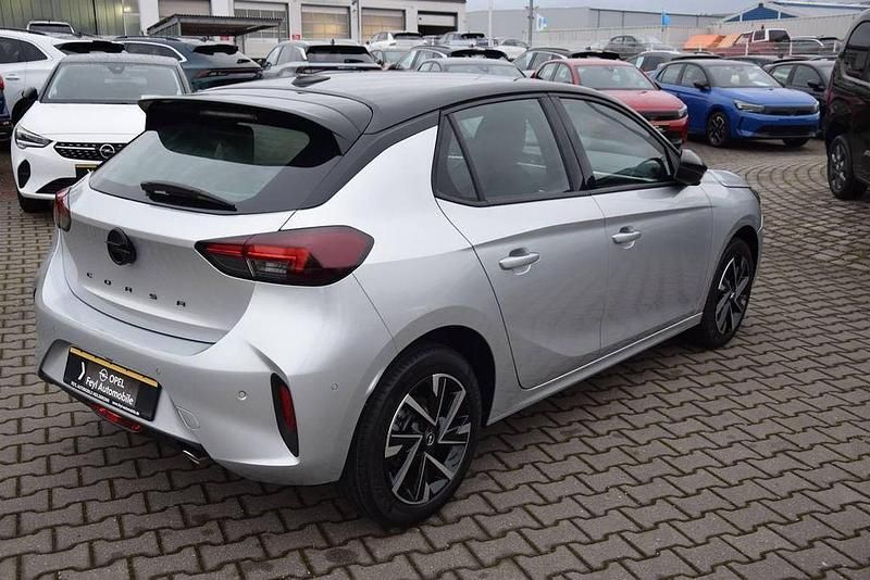 Neu Opel Corsa 101 PS (74 kW) 2025 Silber Limousine