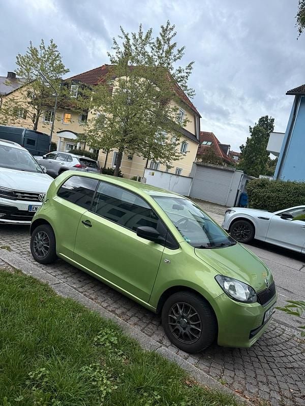 Grün Gebraucht 2016 Skoda Citigo Kleinwagen | 2.450 € (Guter Preis) - Bild 1/4
