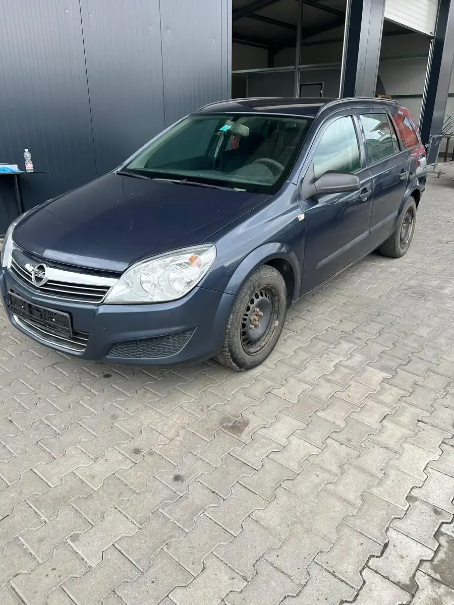 Gebraucht Opel Astra 115 PS (84 kW) 2008 Blau Kombi