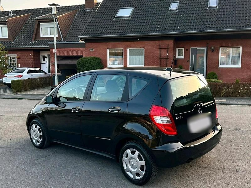 Gebraucht Mercedes A160 95 PS (69 kW) 2010 Schwarz Kleinwagen