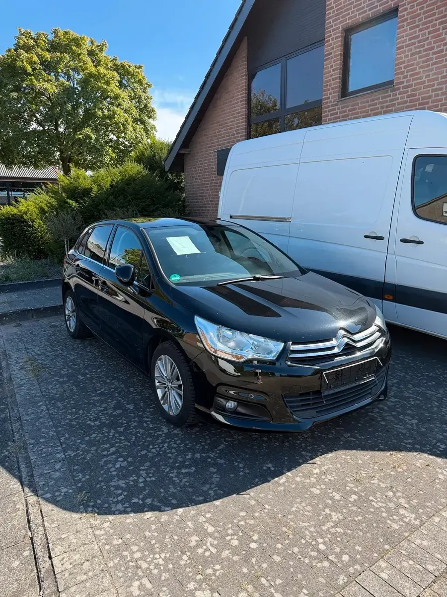 Gebraucht Citroën C4 120 PS (88 kW) 2012 Schwarz Kleinwagen