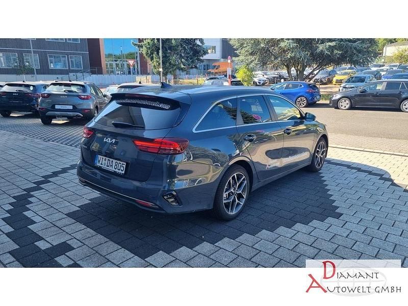 Gebraucht Kia Ceed Sportswagon Platinum Edition 140 PS (102 kW) 2025 Grau Kombi
