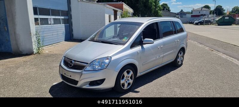 Silber Gebraucht 2008 Opel Zafira Edition Van / Kleinbus | 1.490 € (Superpreis) - Bild 1/4