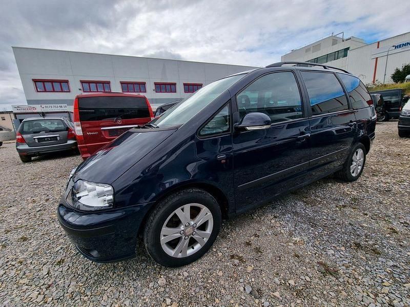 Blau Gebraucht 2010 Seat Alhambra Reference Van / Kleinbus | 4.990 € (Etwas zu teuer) - Bild 1/4