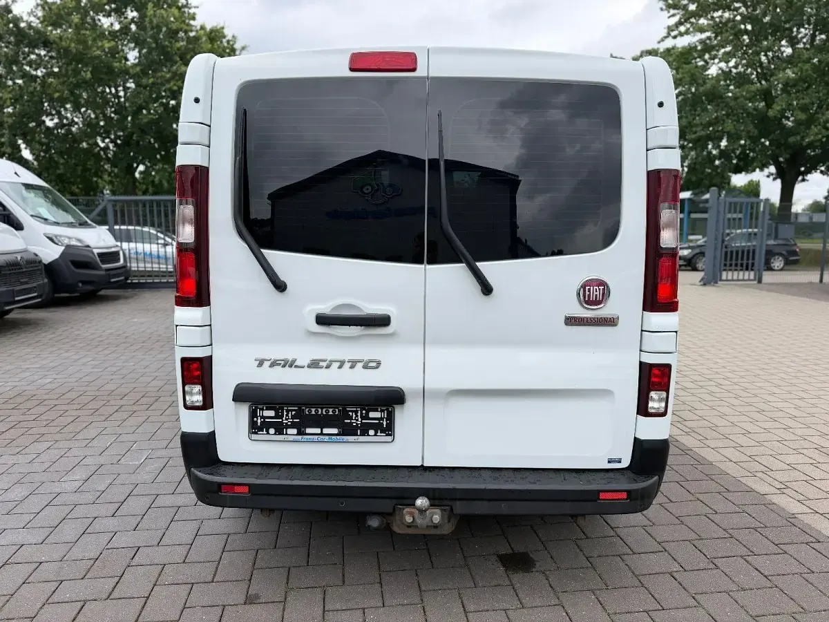 Gebraucht Fiat Talento Family 125 PS (91 kW) 2018 Weiß Van / Kleinbus