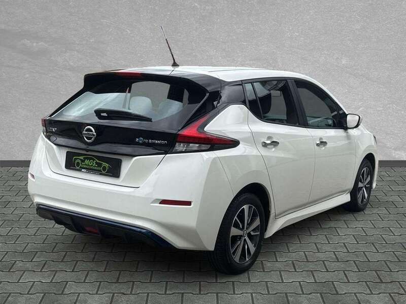 Occasion Nissan Leaf Acenta 110 kW (150 ch) 2022 Blanc Citadine
