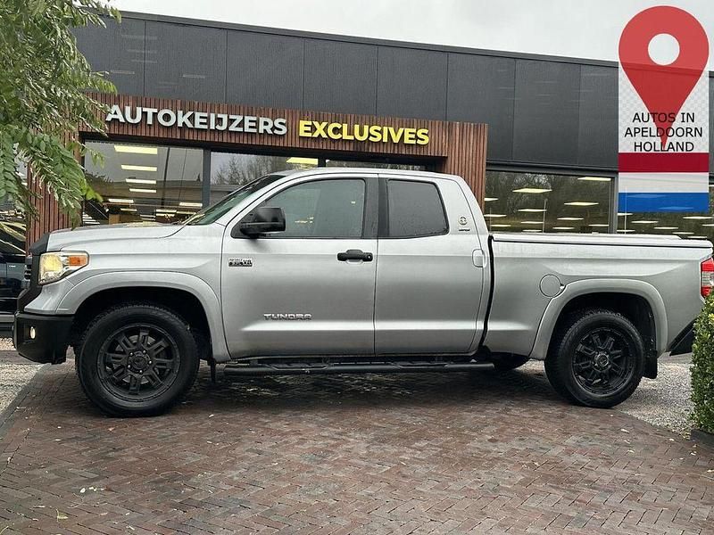 Gebraucht Toyota Tundra 386 PS (283 kW) 2014 Grau Abholung
