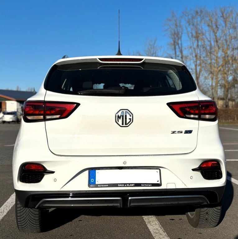Gebraucht MG ZS 130 kW (177 PS) 2022 Weiß Limousine