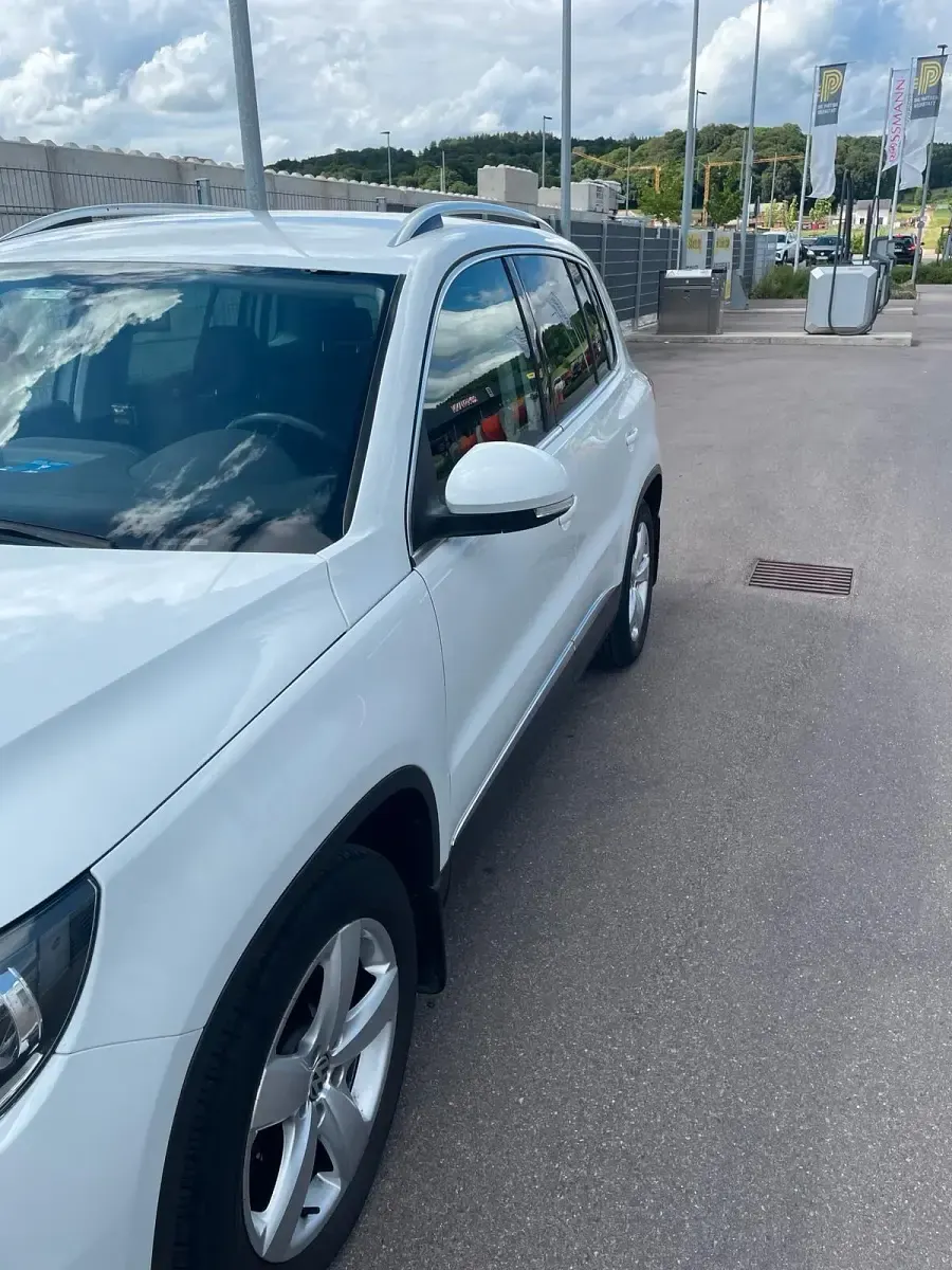 Gebraucht VW Tiguan Sport 140 PS (102 kW) 2015 Weiß SUV