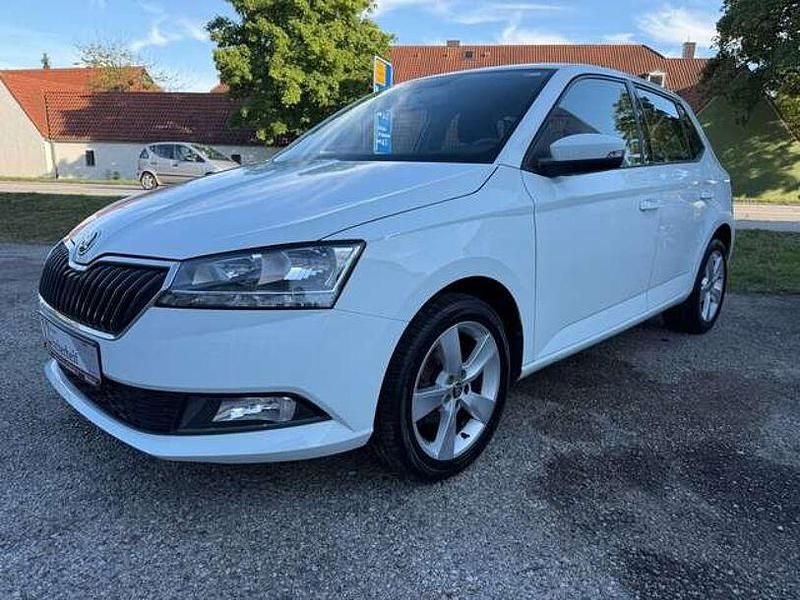 Gebraucht Skoda Fabia Cool Plus 60 PS (44 kW) 2019 Laserweiss Kleinwagen