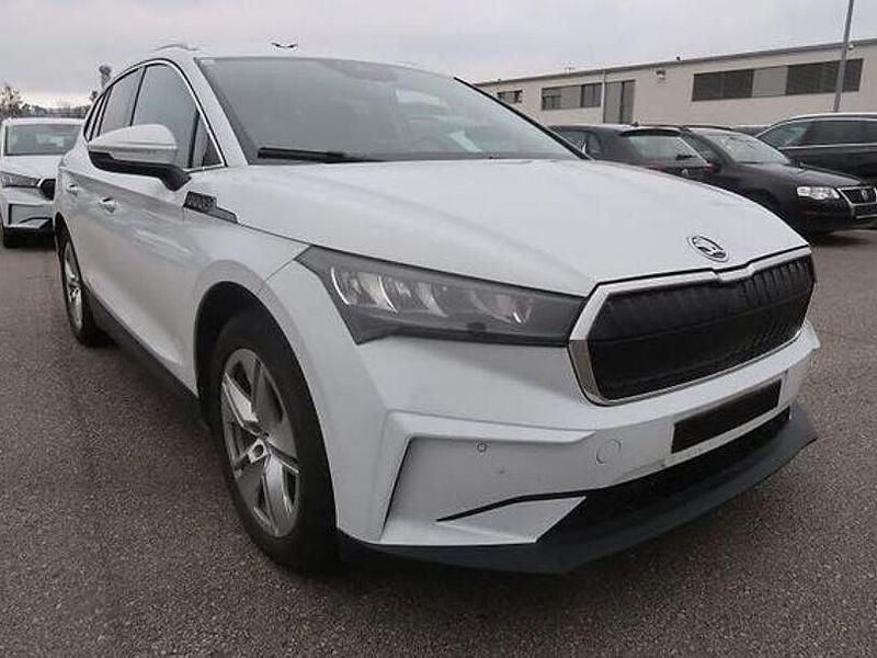 Gebraucht Skoda Enyaq iV Loft 150 kW (204 PS) 2021 Moonweiss metallic SUV