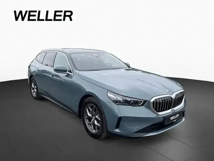 Second-hand BMW 520 Comfort Edition 197 CP (144 kW) 2025 Verde Break