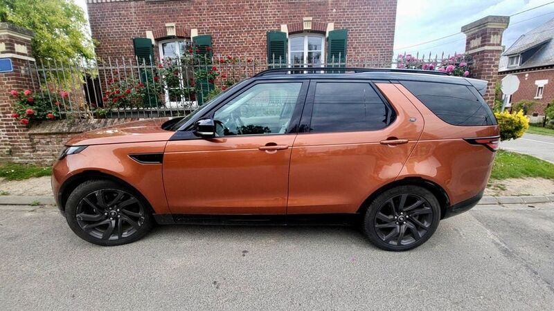 Gold Gebraucht 2017 Land Rover Discovery 5 S SUV | 23.800 € (Etwas zu teuer) - Bild 1/4