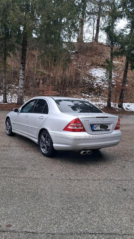 Gebraucht Mercedes C320 218 PS (160 kW) 2003 Silber Limousine