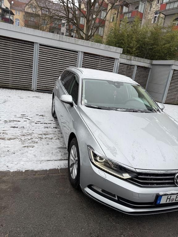 Gebraucht VW Passat Highline 150 PS (110 kW) 2018 Silber Limousine