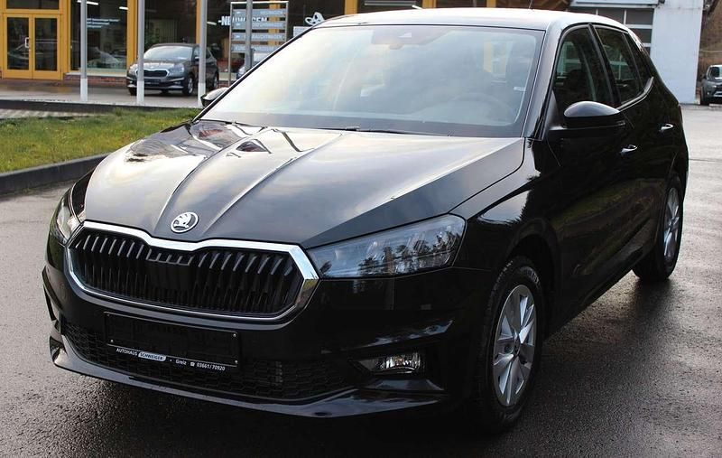 Neu Skoda Fabia Selection 116 PS (85 kW) 2025 Schwarzmagic perleffekt Kleinwagen