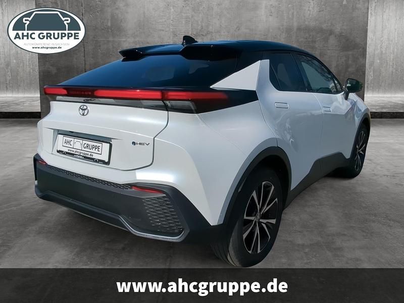 Neu Toyota C-HR Connect Style 98 PS (72 kW) 2025 Weiß SUV