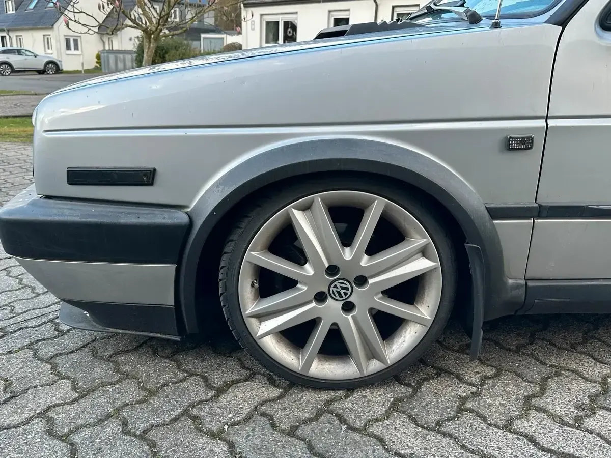 Gebraucht VW Jetta 90 PS (66 kW) 1991 Silber Limousine