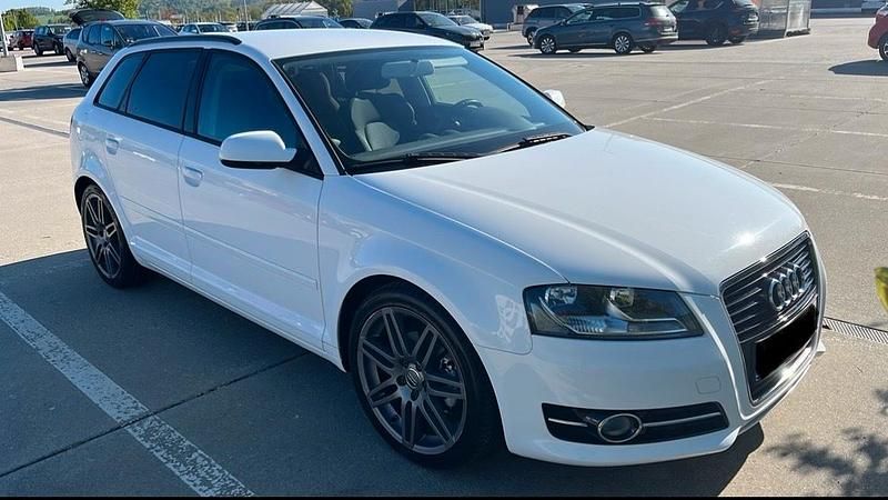 Weiß Gebraucht 2012 Audi A3 S-Line Kombi | 9.500 € (Fairer Preis) - Bild 1/4