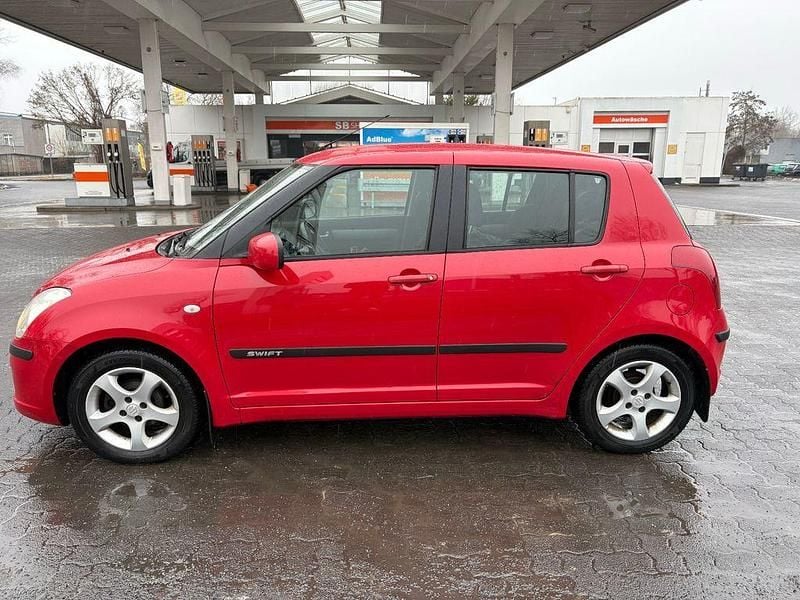Gebraucht Suzuki Swift Comfort 92 PS (67 kW) 2006 Rot Kleinwagen