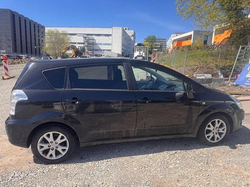Gebraucht Toyota Corolla Verso Team 136 PS (100 kW) 2009 Black mica / ink Van / Kleinbus