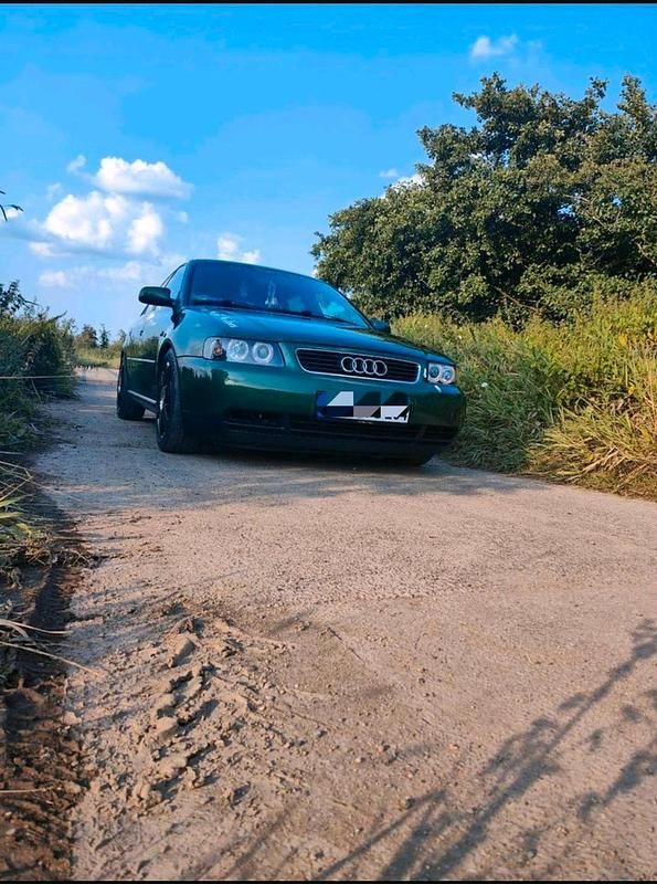 Grün Gebraucht 2001 Audi A3 Limousine | 1.200 € (Fairer Preis) - Bild 1/4