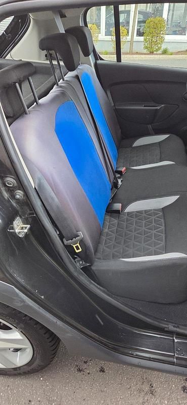 Gebraucht Dacia Sandero 89 PS (65 kW) 2014 Schwarz Limousine