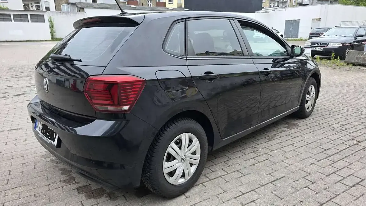 Gebraucht VW Polo Trendline 80 PS (58 kW) 2019 Schwarz Kleinwagen
