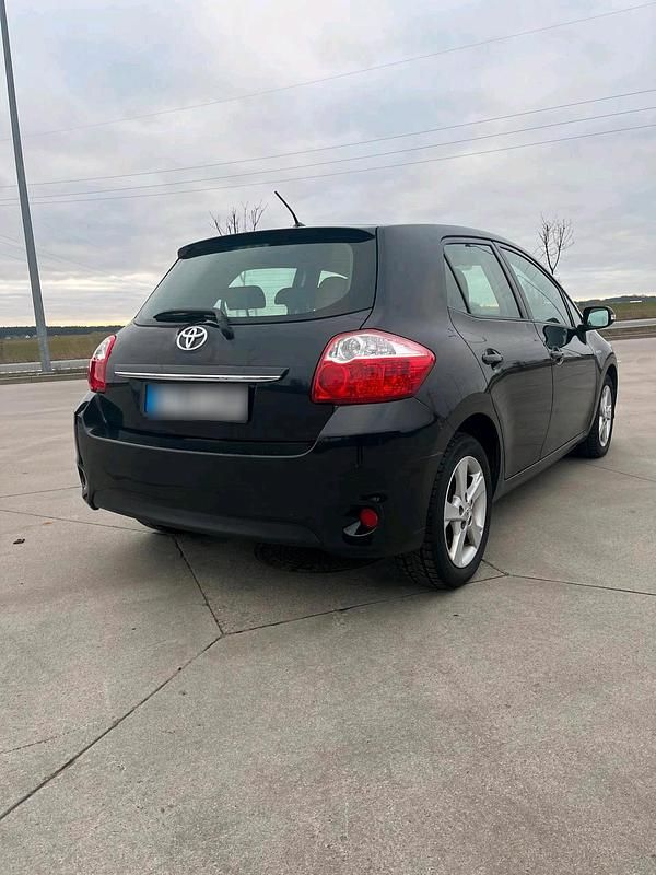 Gebraucht Toyota Auris Edition 99 PS (72 kW) 2012 Schwarz Kleinwagen