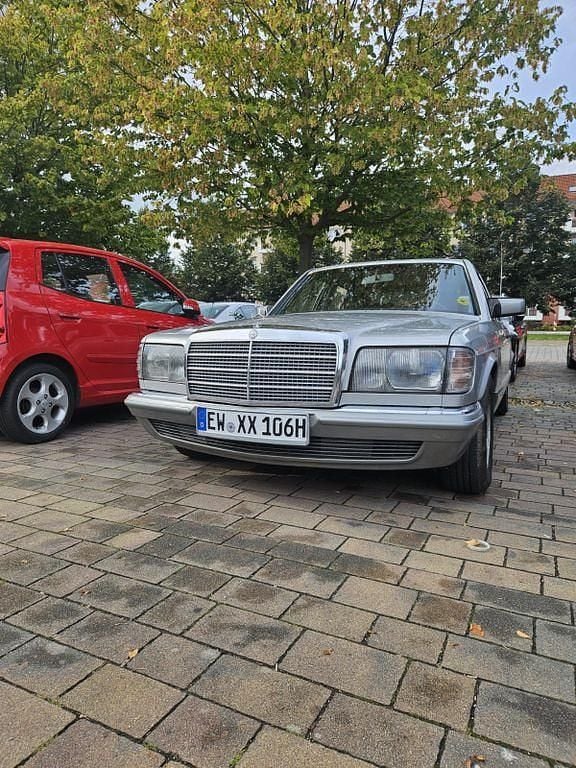 Gebraucht Mercedes S280 185 PS (136 kW) 1983 Grau Limousine